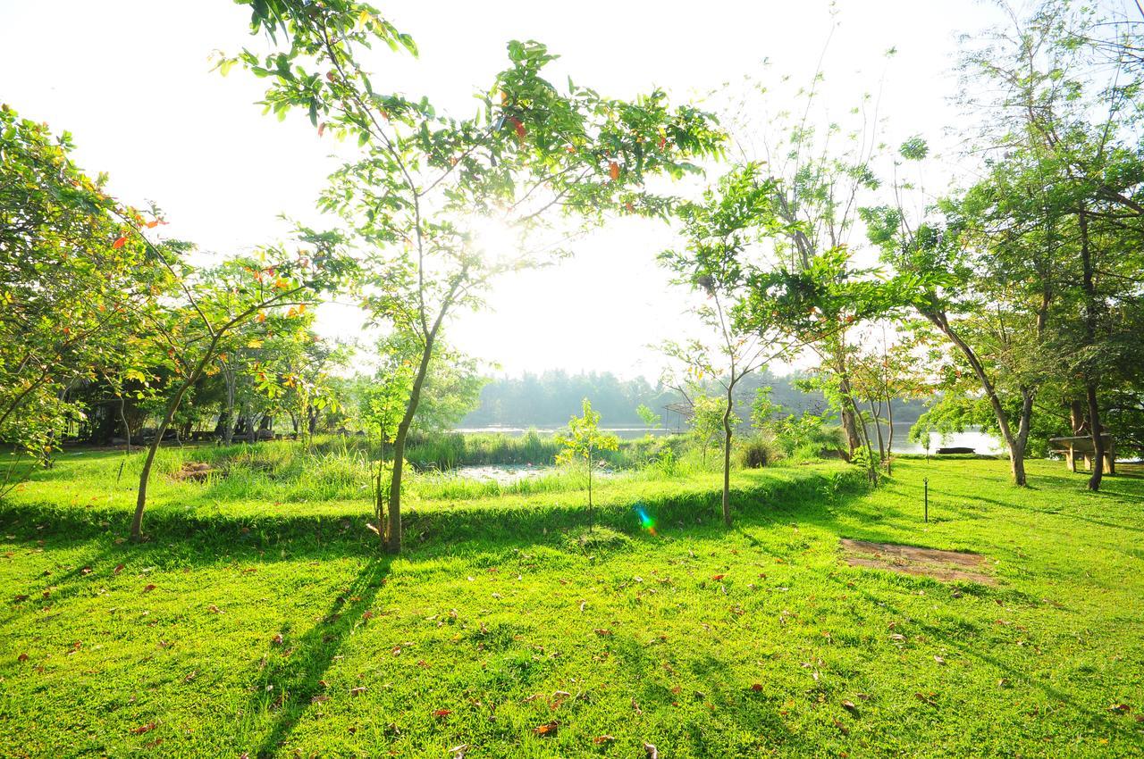 Thuduwa Camp Hotel Embilipitiya Buitenkant foto